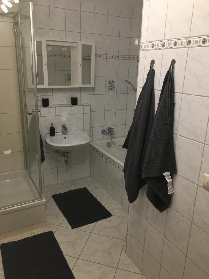 Ferienwohnung Am Goethe Park Fuer 2 Bis 3 Personen Jena Bagian luar foto