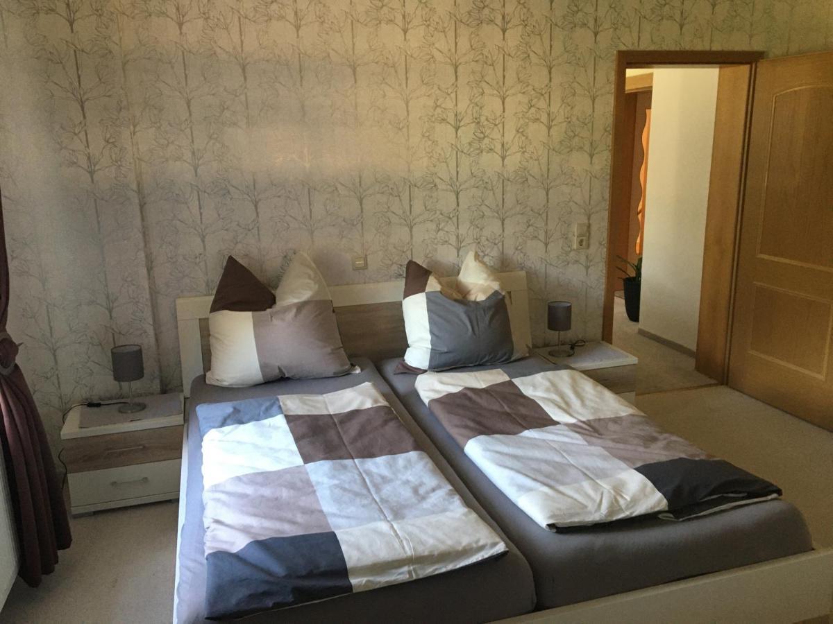 Ferienwohnung Am Goethe Park Fuer 2 Bis 3 Personen Jena Bagian luar foto